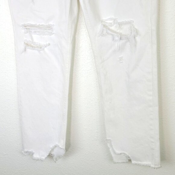 *NWT* WE THE FREE Tapered Baggy Boyfriend Distressed Jeans Chalk White, size 28 - Picture 3 of 10